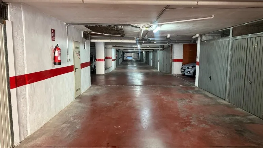 Garaje de 24m² en Torrevieja, España No. 398 № 1