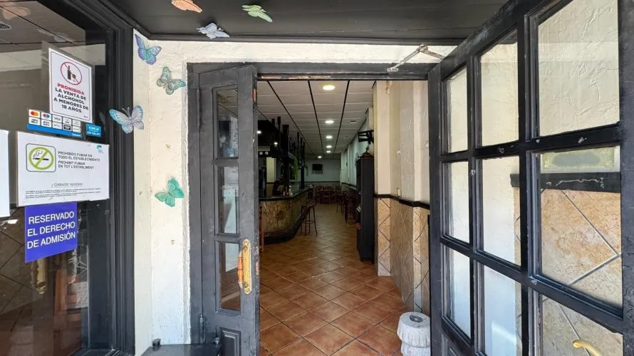 Propiedad comercial de 159m² en Torrevieja, España No. 384 № 25