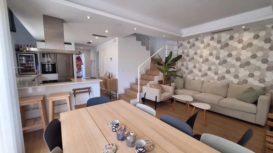 Apartamento de 3 dormitorios en Torrevieja, España No. 332 № 21