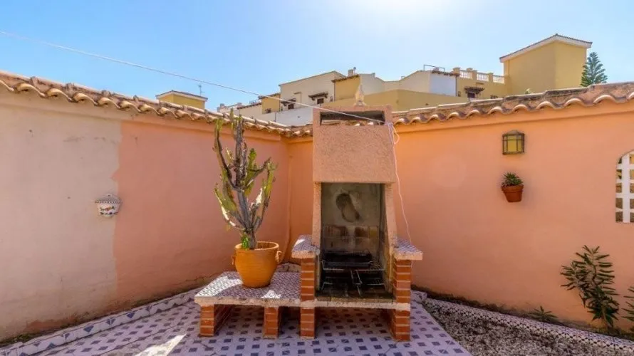 Bungalow de 1 dormitorio en Torrevieja, España No. 496 № 1