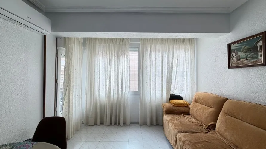 Apartamento de 3 dormitorios en Torrevieja, España No. 529 № 24