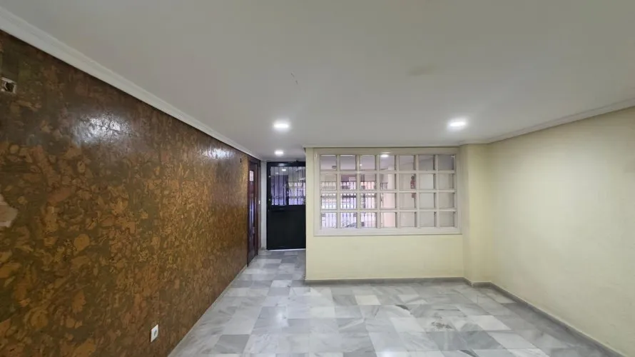 Apartamento de 2 dormitorios en Torrevieja, España No. 437 № 5