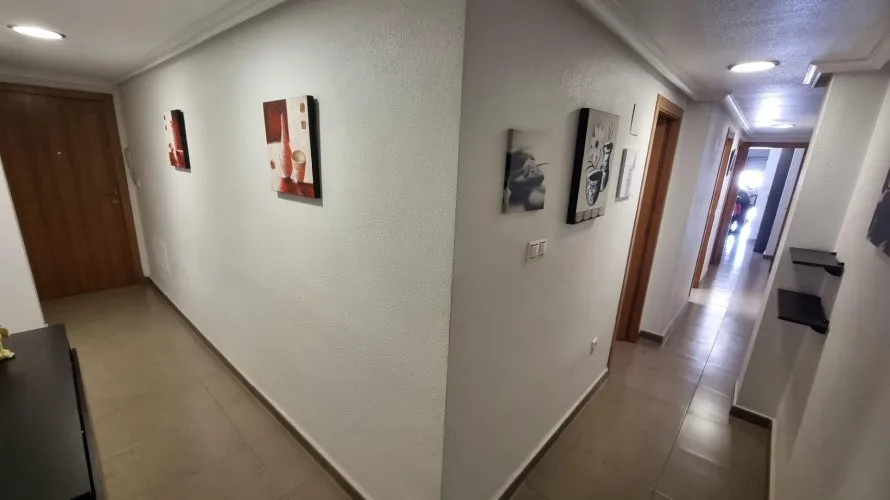 Apartamento de 2 dormitorios en Torrevieja, España No. 383 № 20