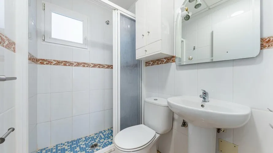 Apartamento de 3 dormitorios en Torrevieja, España No. 481 № 22