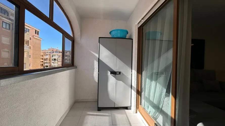 Apartamento de 3 dormitorios en Torrevieja, España No. 443 № 6
