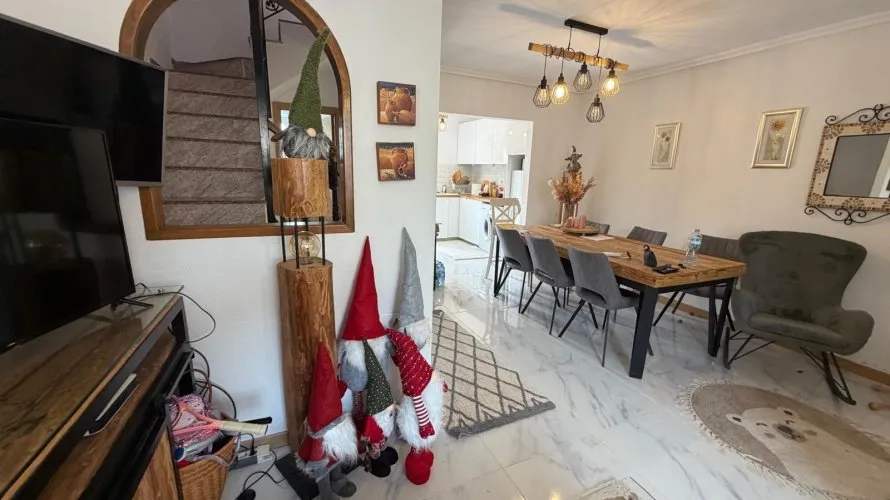 Bungalow de 3 dormitorios en Torrevieja, España No. 551 № 18