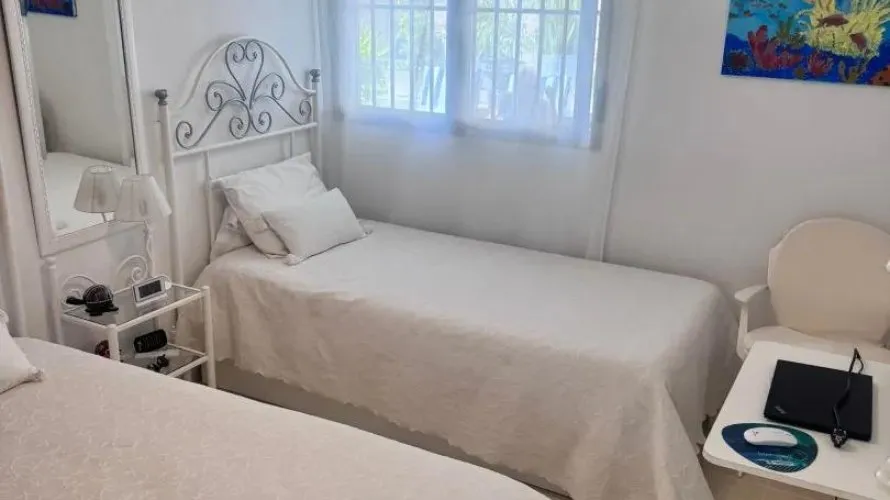 Apartamento de 1 dormitorio en Torrevieja, España No. 361 № 4