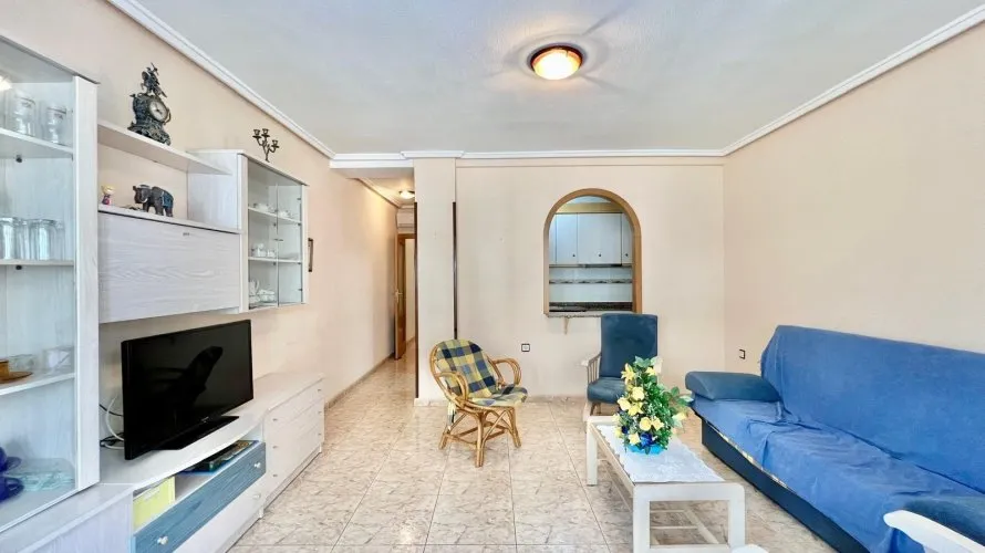 Apartamento de 2 dormitorios en Torrevieja, España No. 479 № 9