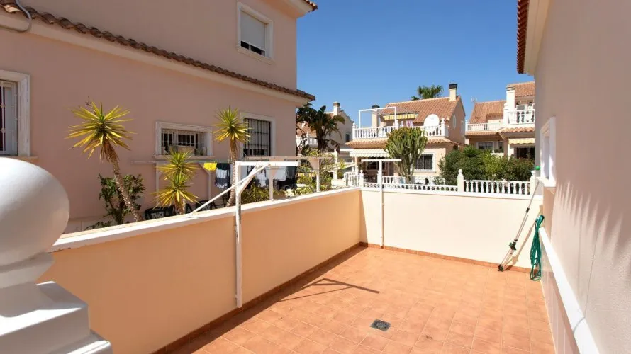 Villa de 180m² en Torrevieja, España No. 343 № 20