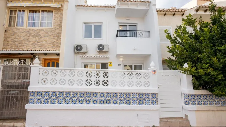 Сasa de 78m² en Torrevieja, España No. 352 № 4