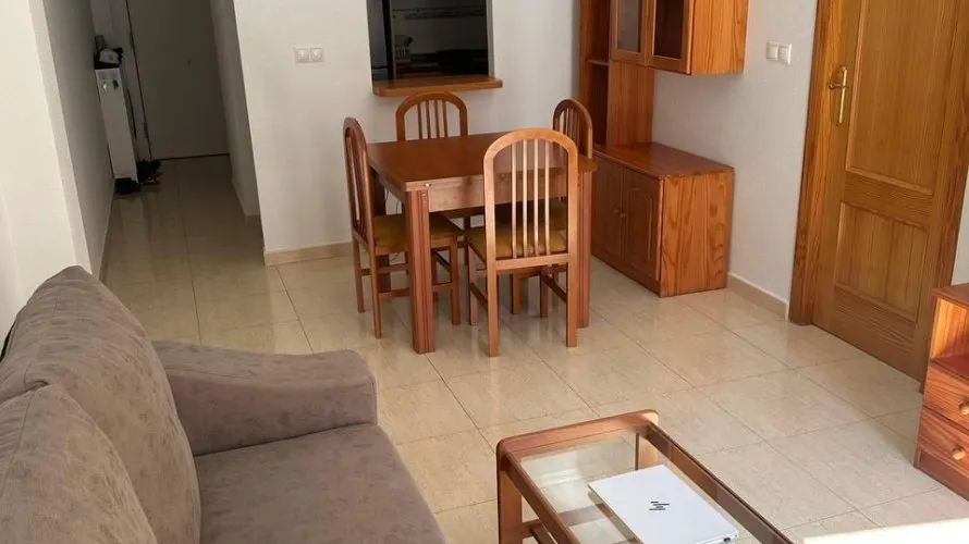 Apartamento de 2 dormitorios en Torrevieja, España No. 525 № 21