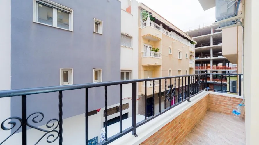 Apartamento de 1 dormitorio en Torrevieja, España No. 424 № 5