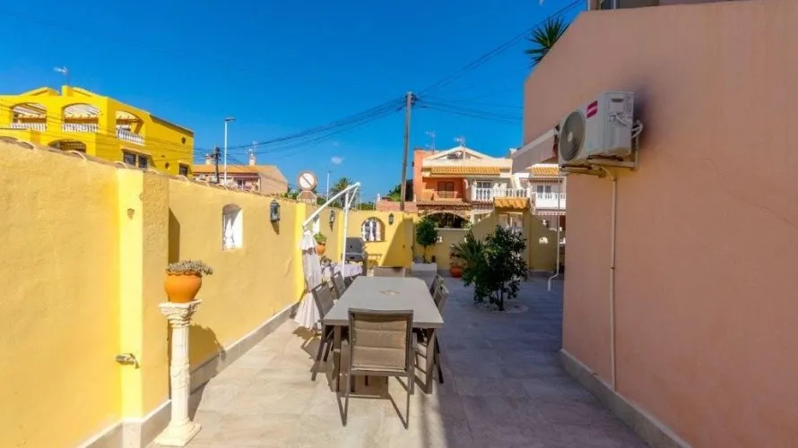 Bungalow de 1 dormitorio en Torrevieja, España No. 496 № 16