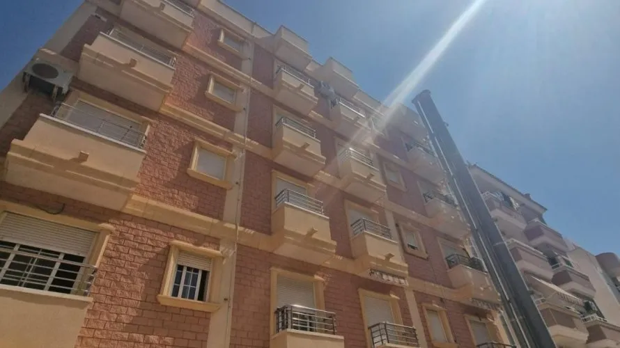 Apartamento de 2 dormitorios en Torrevieja, España No. 400 № 16