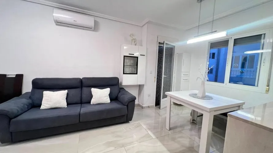 Apartamento de 60m² en Torrevieja, España No. 416 № 9