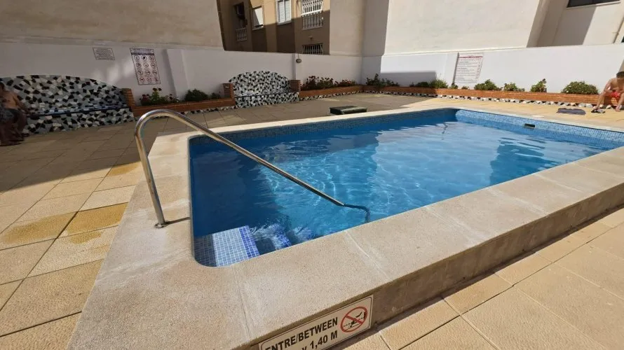 Apartamento de 1 dormitorio en Torrevieja, España No. 518