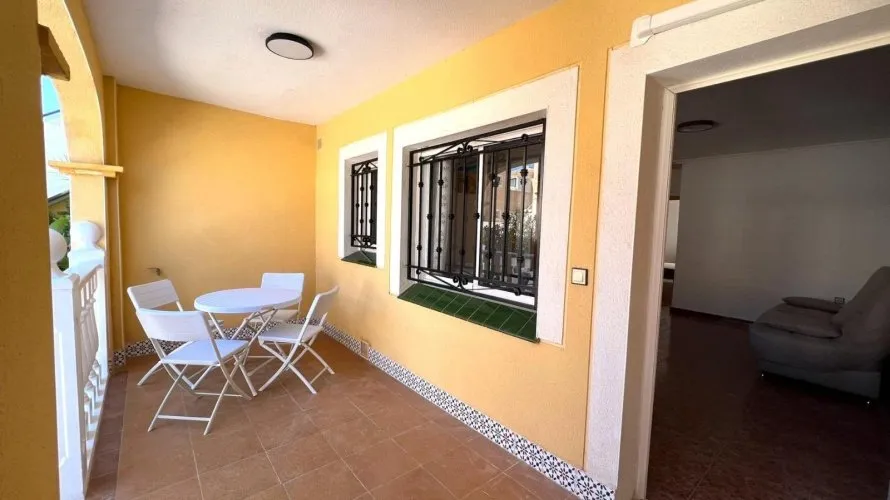 Bungalow de 2 dormitorios en Torrevieja, España No. 425 № 21