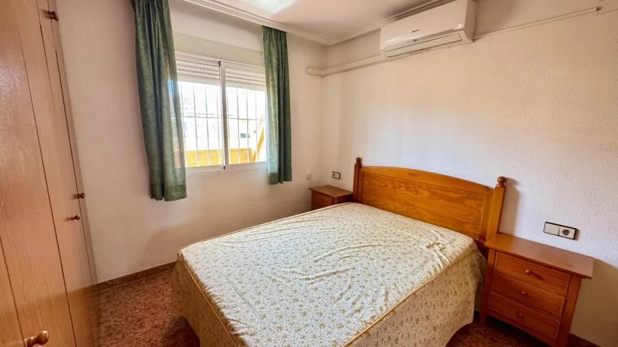 Ático de 2 dormitorios en Torrevieja, España No. 399 № 17