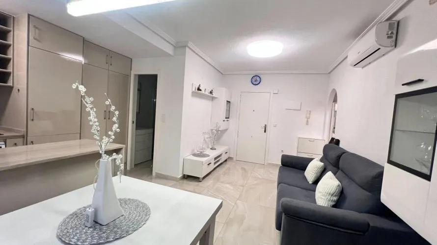 Apartamento de 60m² en Torrevieja, España No. 416 № 8