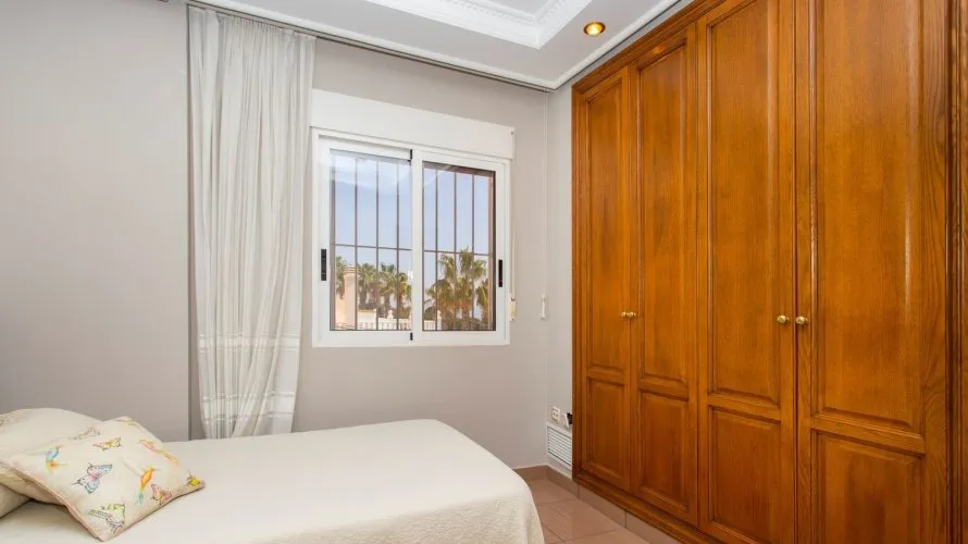 Villa de 180m² en Torrevieja, España No. 343 № 4