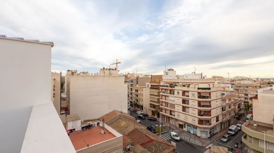 Apartamento de 80m² en Torrevieja, España No. 344 № 1