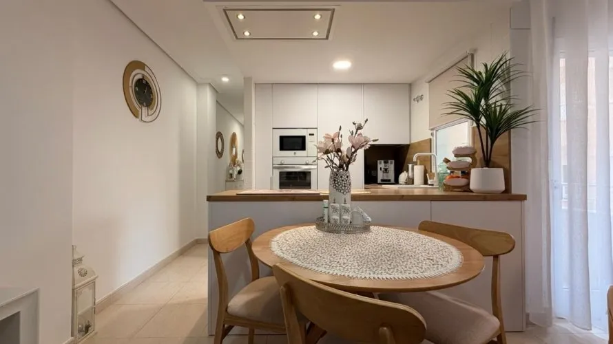 Apartamento de 3 dormitorios en Torrevieja, España No. 473 № 26