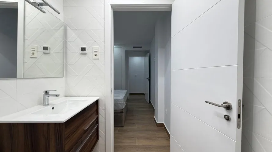 Apartamento de 2 dormitorios en Torrevieja, España No. 370 № 13