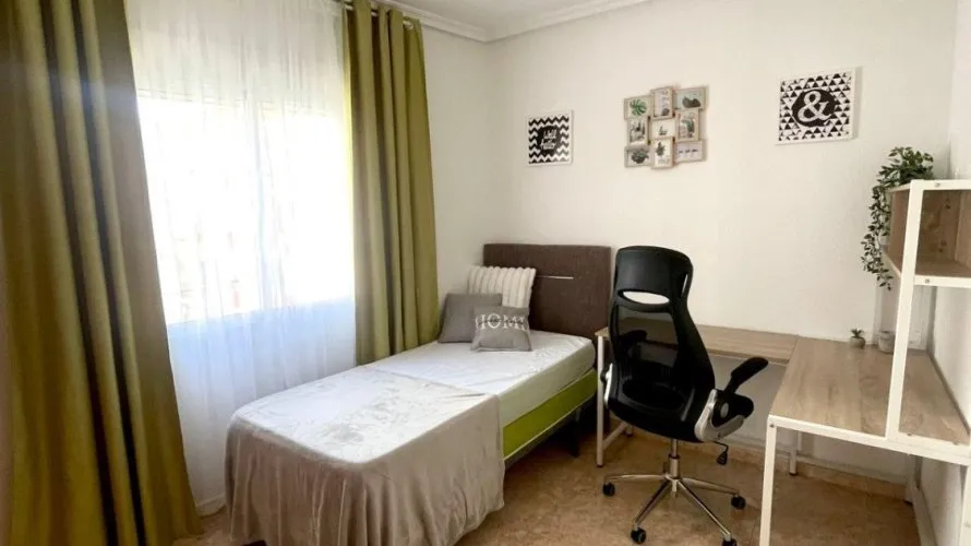 Apartamento de 1 dormitorio en Torrevieja, España No. 440 № 5