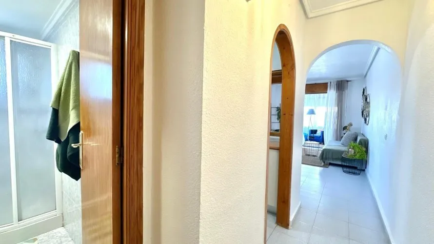 Apartamento de 1 dormitorio en Torrevieja, España No. 471 № 21