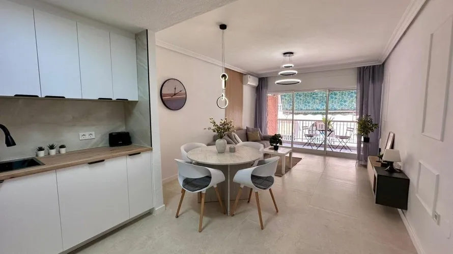 Apartamento de 2 dormitorios en Torrevieja, España No. 362 № 6