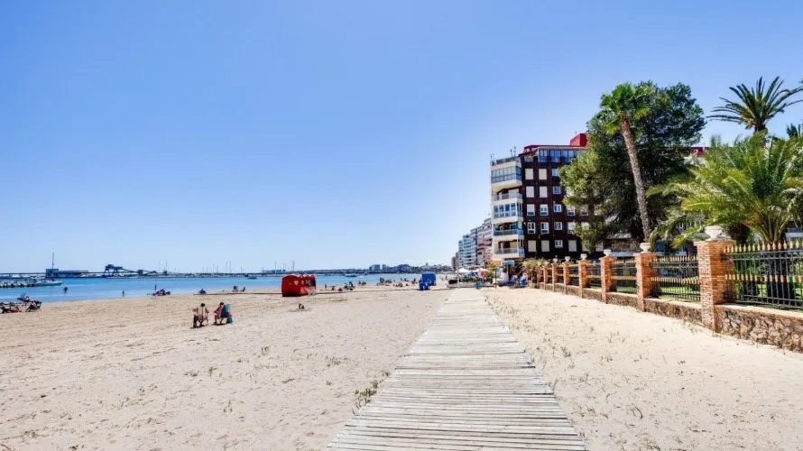 Apartamento de 30m² en Torrevieja, España No. 537