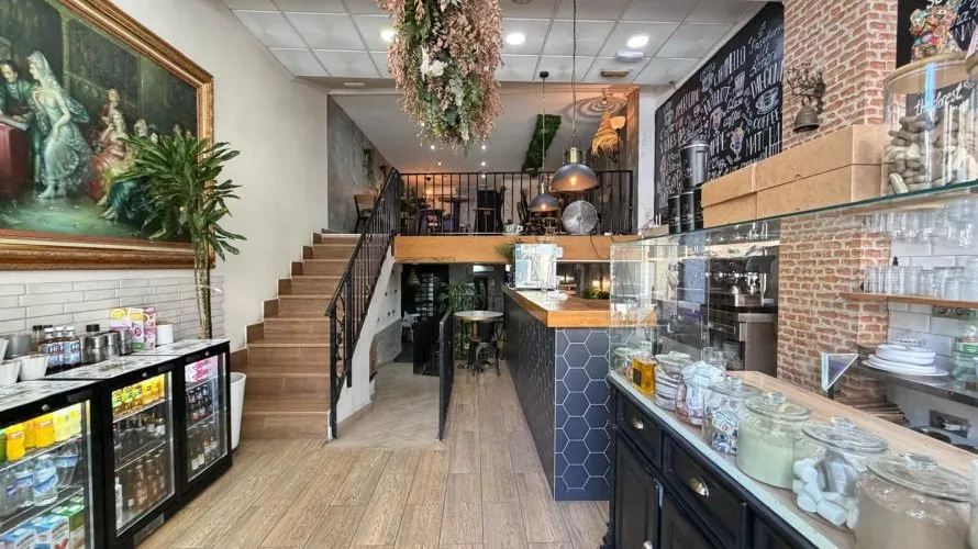 Propiedad comercial de 150m² en Torrevieja, España No. 524 № 25