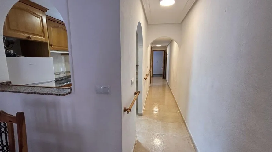 Apartamento de 2 dormitorios en Torrevieja, España No. 500 № 3
