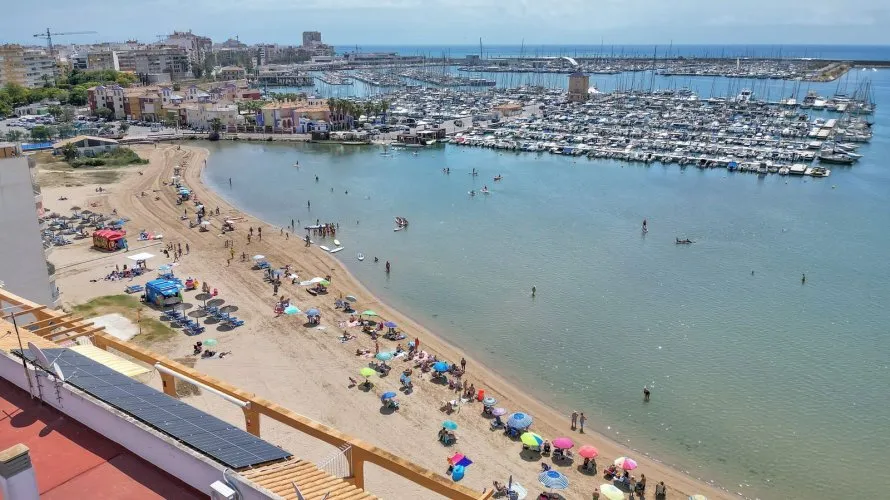 Apartamento de 83m² en Torrevieja, España No. 353 № 1