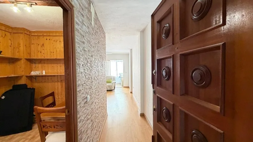 Apartamento de 2 dormitorios en Torrevieja, España No. 590 № 12
