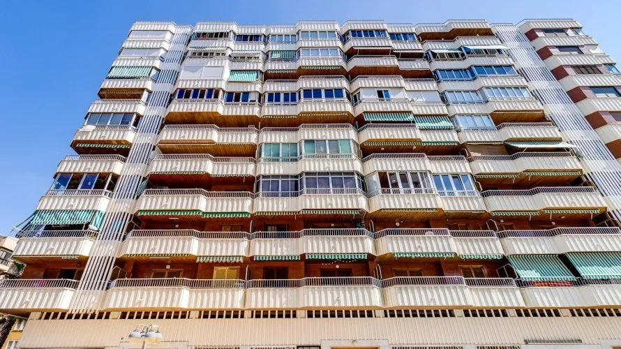 Apartamento de 100m² en Torrevieja, España No. 578 № 4