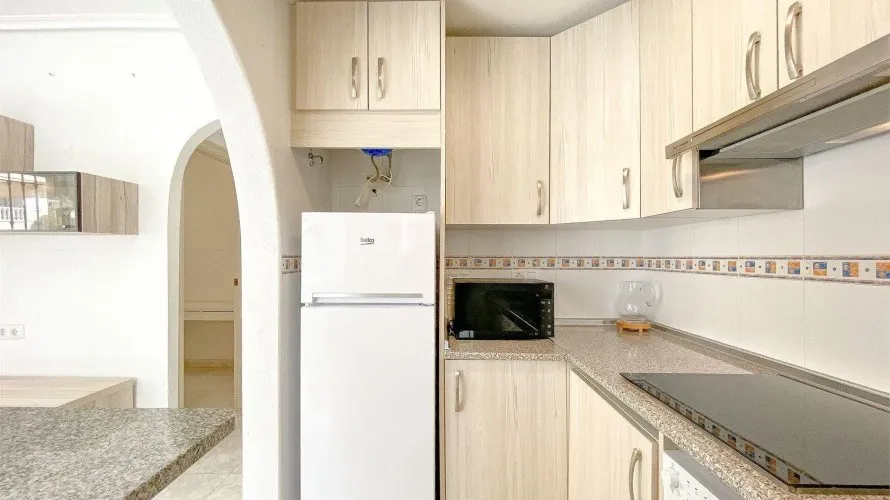 Сasa de 3 dormitorios en Torrevieja, España No. 616 № 14