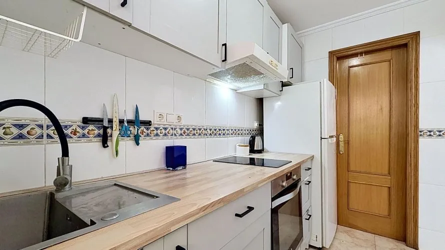 Apartamento de 1 dormitorio en Torrevieja, España No. 598 № 4