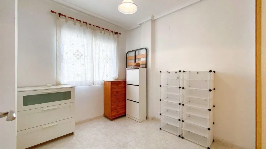 Сasa de 3 dormitorios en Torrevieja, España No. 616 № 22