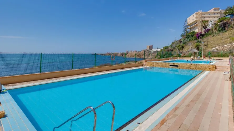 Apartamento de 70m² en Torrevieja, España No. 562 № 28