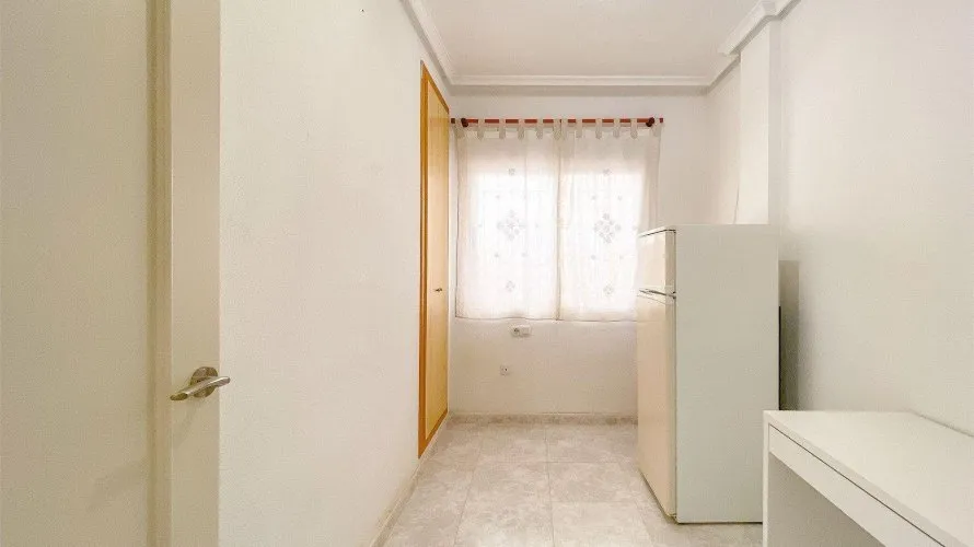 Сasa de 3 dormitorios en Torrevieja, España No. 616 № 23