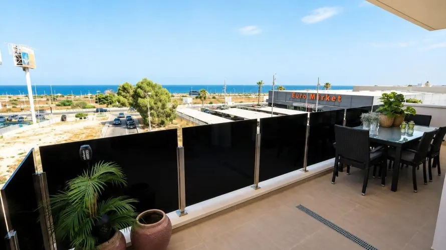 Apartamento de 3 dormitorios en Torrevieja, España No. 594 № 5