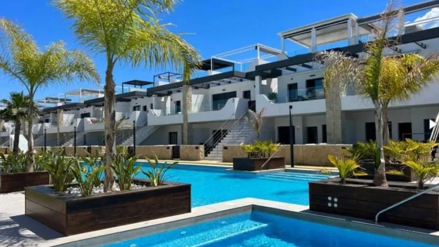 Apartamento de en Torrevieja, España No. 567 № 2