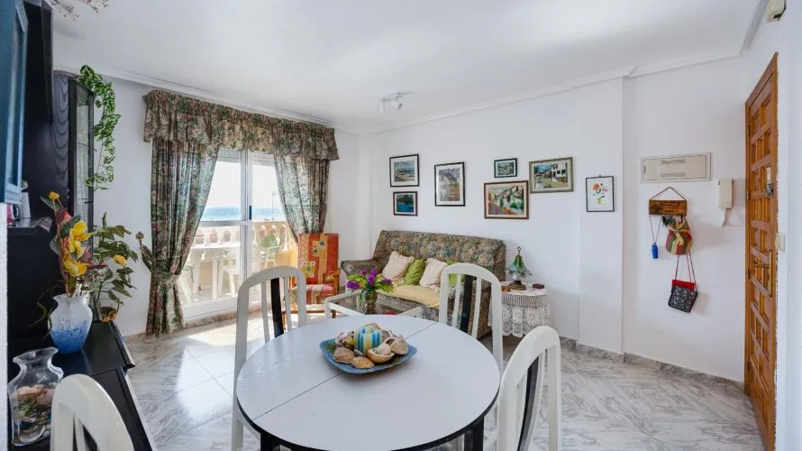 Apartamento de 70m² en Torrevieja, España No. 562 № 26
