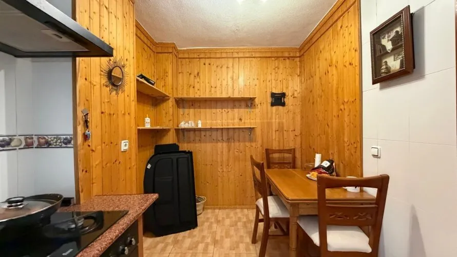 Apartamento de 2 dormitorios en Torrevieja, España No. 590 № 20