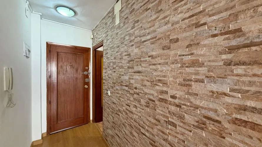 Apartamento de 2 dormitorios en Torrevieja, España No. 590 № 11