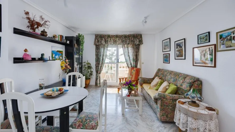 Apartamento de 70m² en Torrevieja, España No. 562 № 27