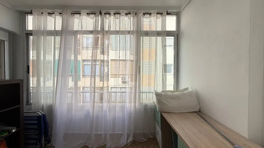 Apartamento de 2 dormitorios en Torrevieja, España No. 590 № 3
