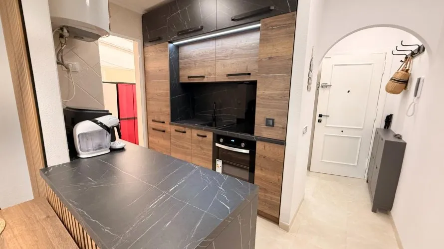 Apartamento de 1 dormitorio en Torrevieja, España No. 601 № 6