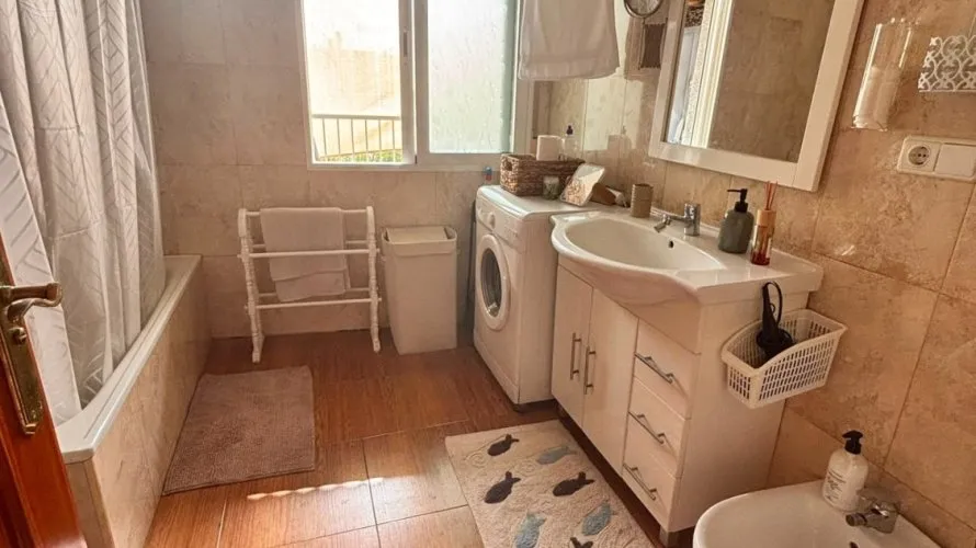 Apartamento de 2 dormitorios en Torrevieja, España No. 568 № 8